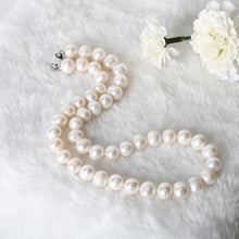 Load image into Gallery viewer, Nearly round pearl necklace for Women 8-9M Mom chain