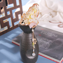 Load image into Gallery viewer, Antique butterfly catch clip fairy plate hair lily of the valley tassel plate hair pearl clip handmade Sen-line Hanfu headdress