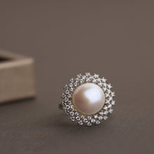 Load image into Gallery viewer, Natural freshwater inlaid pearl ring