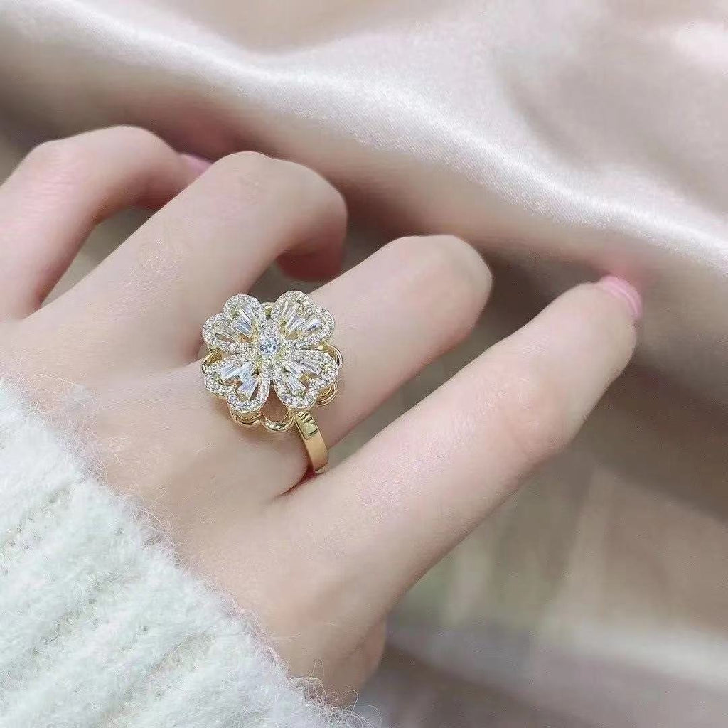 Zircon Rotating Four-Leaf Clover Ring